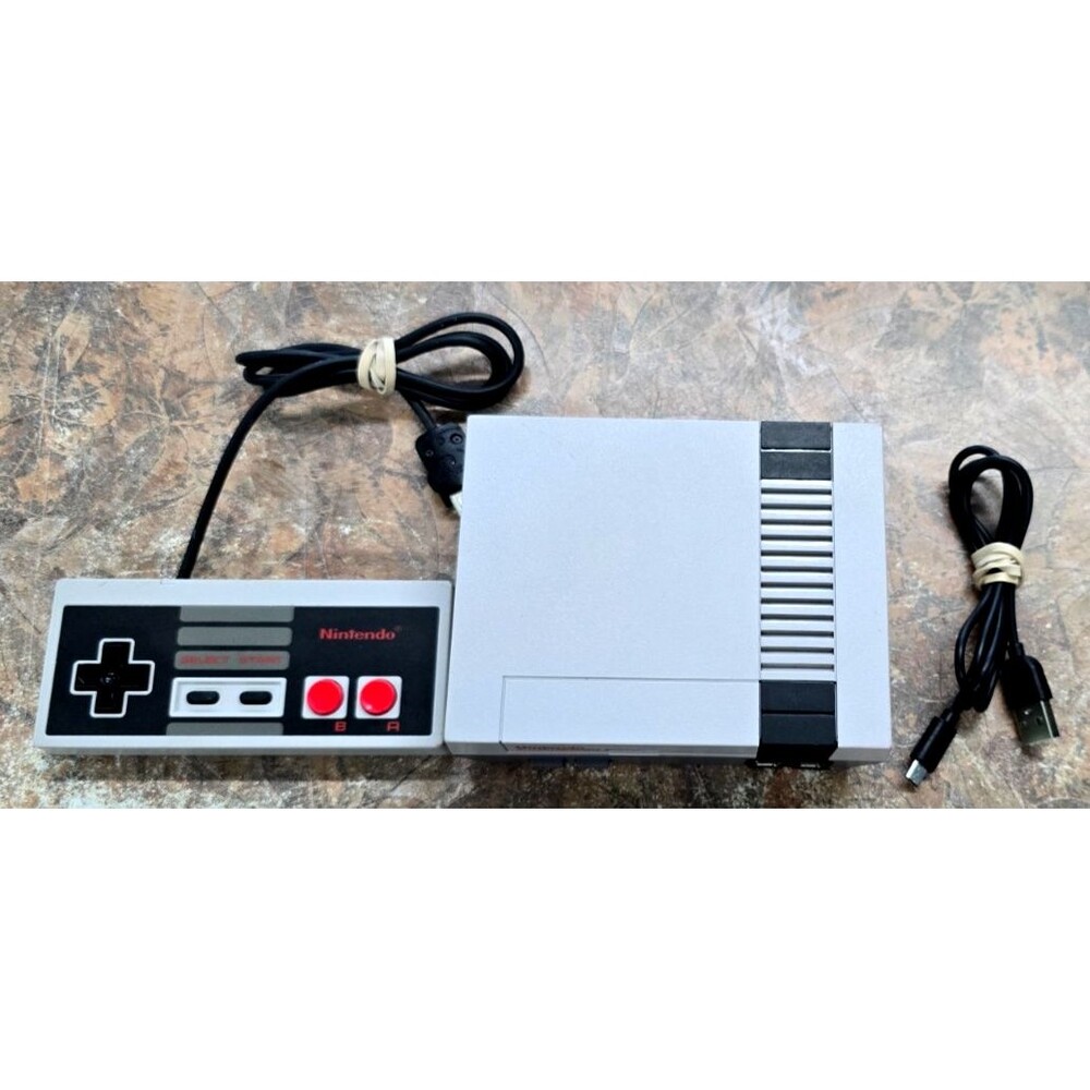Nintendo CLV-001 - Classic Edition Mini Console, 1 Control, USB Cable - TESTED!